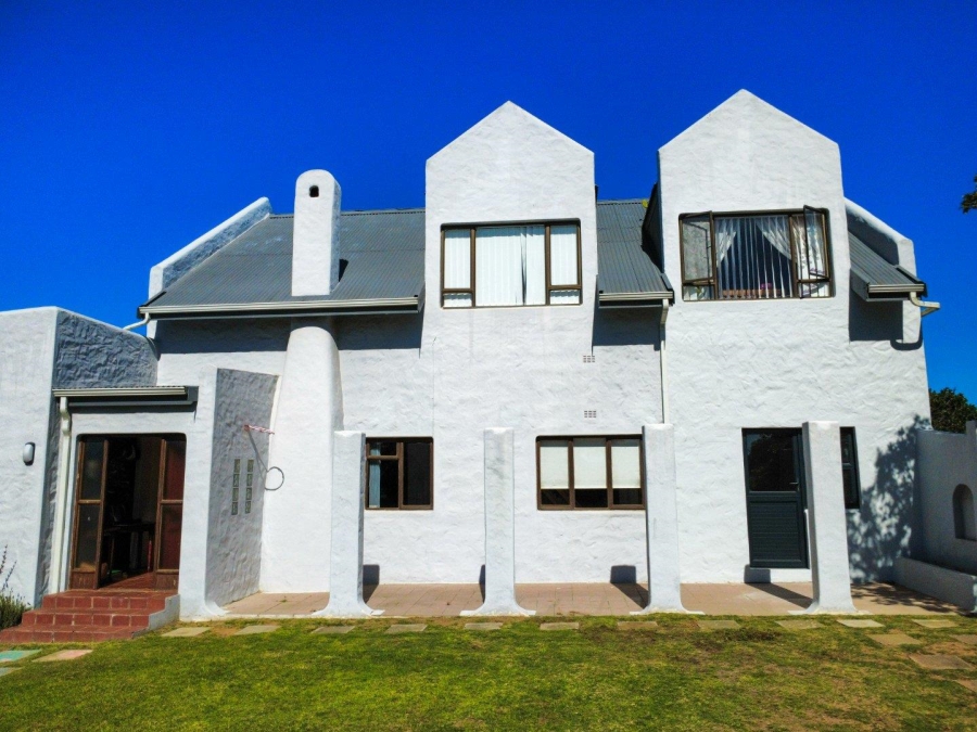 4 Bedroom Property for Sale in Stilbaai Wes Western Cape